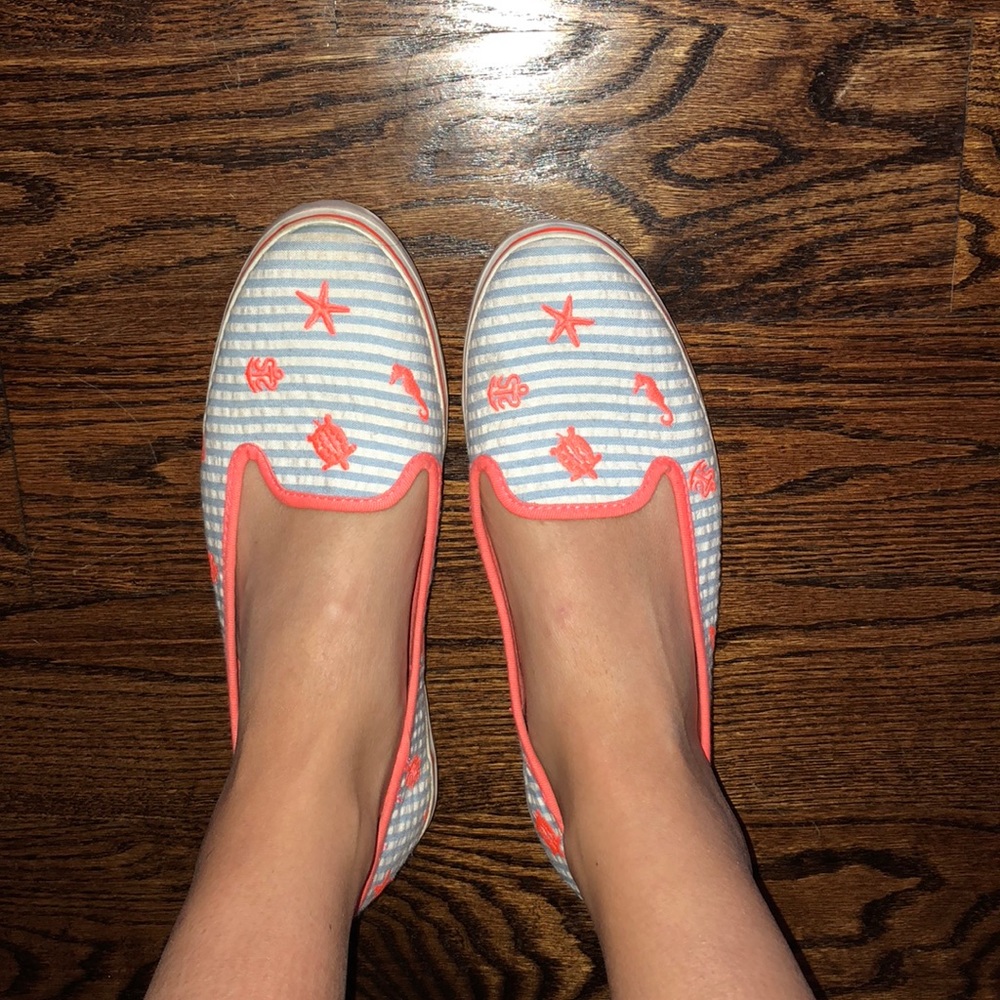 Sperry women’s seersucker embroidered beach print